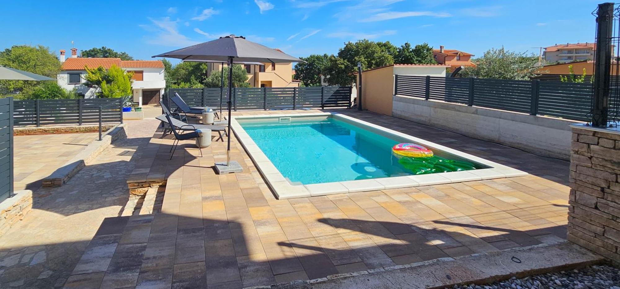 Apartment Bluemare With Shared Pool Liznjan Exterior photo